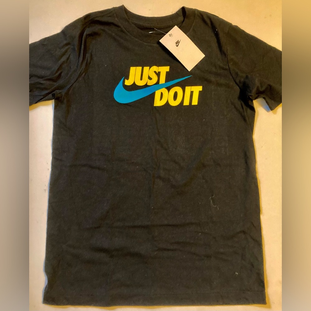 Kids Nike T-Shirt - New